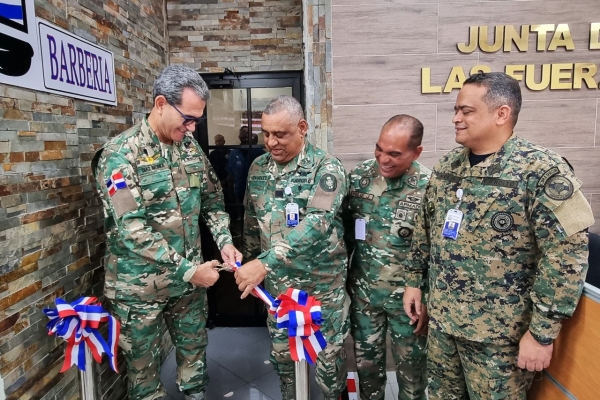 Junta de Retiro y Fondo de Pensiones de las Fuerzas Armadas inaugura Barbería para militares retirados