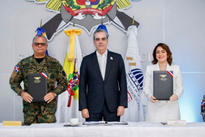Gobierno Dominicano aumenta sueldos, mejora seguro de salud e integra a los pensionados al Programa Supérate