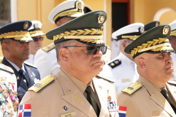 Presidente Junta de Retiro recibe Condecoración «Orden al Mérito Naval»