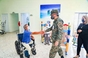 Visita al Hogar de Adultos Mayores Retirados de las Fuerzas Armadas