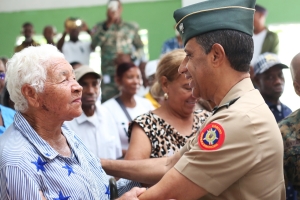 Ministerio de Defensa realiza exitosa Jornada de Acción Cívica en Elías Piña para militares retirados