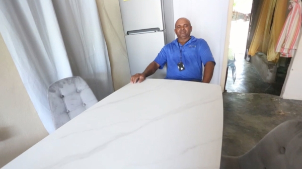 Junta de Retiro realiza entrega de electrodomésticos y muebles a retirados de la Región Este