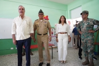 Presidente Abinader supervisa operativo médico y acción cívica del Ministerio de Defensa impactando más de 2,500 personas en Puerto Plata