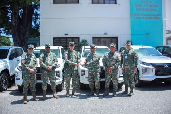 Ministerio de Defensa inaugura oficinas de la Junta de Retiro para servicio de los retirados, y entrega vehículos para misiones oficiales de nuestra institución
