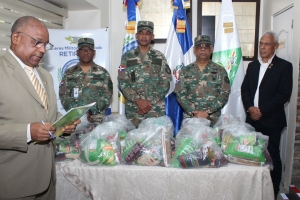 Junta de Retiro recibe donación de raciones alimentarias de COOPINFA