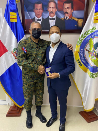 Presidente JRFPFFAA recibe la visita de cortesía del director general de EDESUR