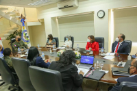 Ministerio de Defensa coordina acciones para mejorar seguro de salud a pensionados de las Fuerzas Armadas