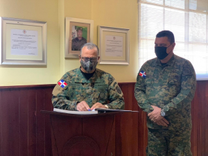 Visita de Cortesía del Presidente a la 2da Brigada de Infantería, General de División Fernando Valerio.
